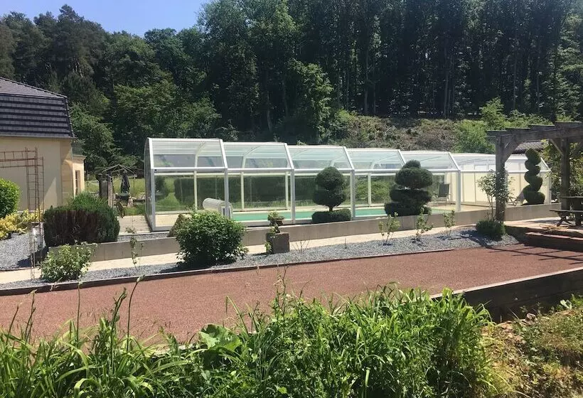 Aamiaismajoitus (B&B) Domaine Du Moulin