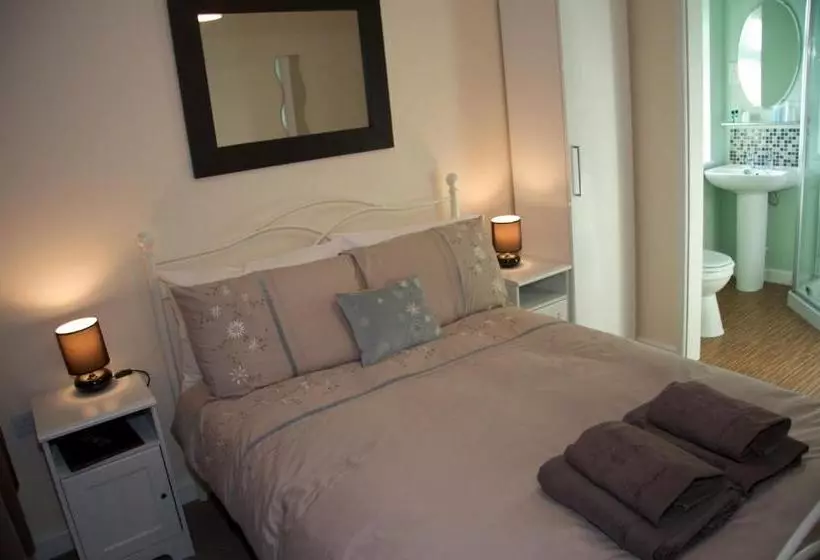 ベッドアンドブレックファースト Roedean Guest House