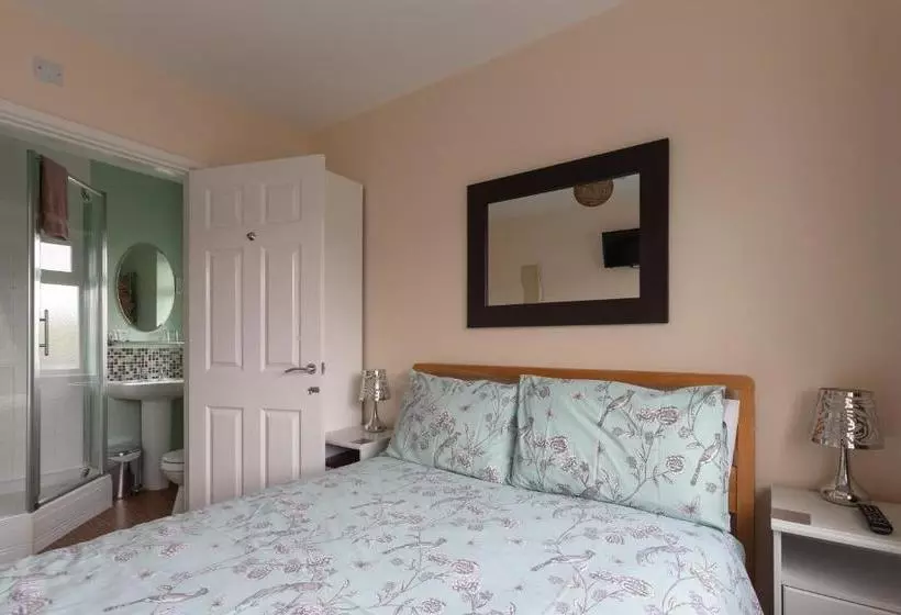 ベッドアンドブレックファースト Roedean Guest House