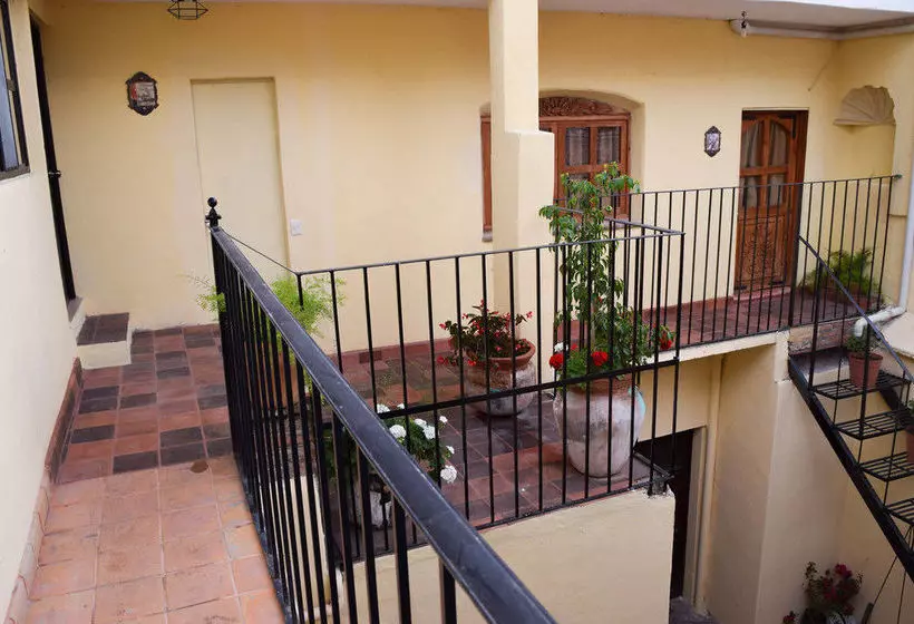 ベッドアンドブレックファースト Ruiseñor