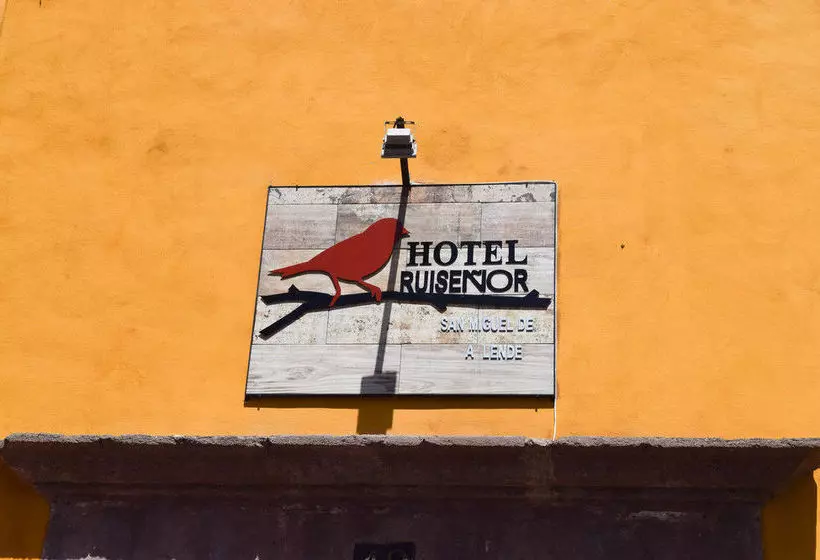 ベッドアンドブレックファースト Ruiseñor