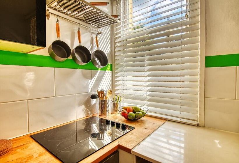 Ghar Homes   Bath City Centre Cosy Retreat