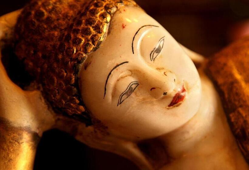 فندق Castel De Siam