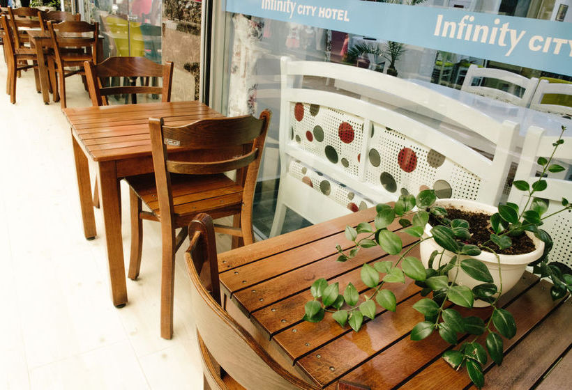 בית מלון כפרי Infinity City