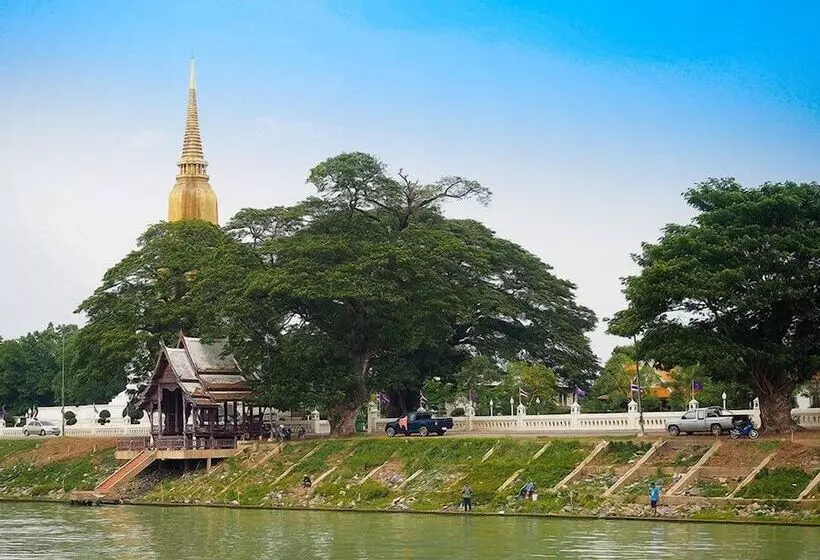 Hotelli Loy Manee House