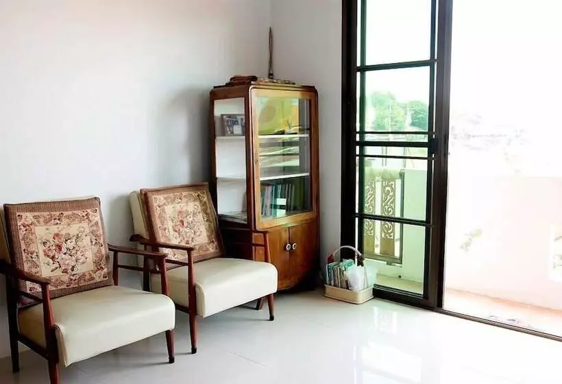 Hotelli Loy Manee House