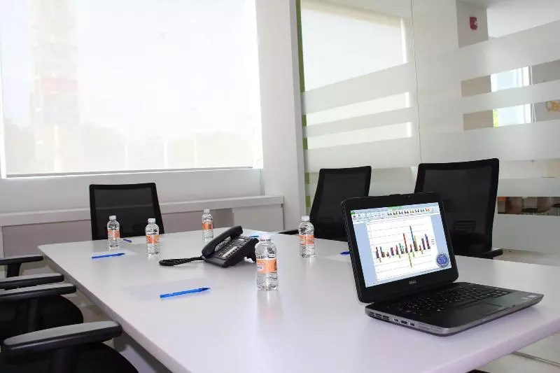 Hôtel One Leon Poliforum