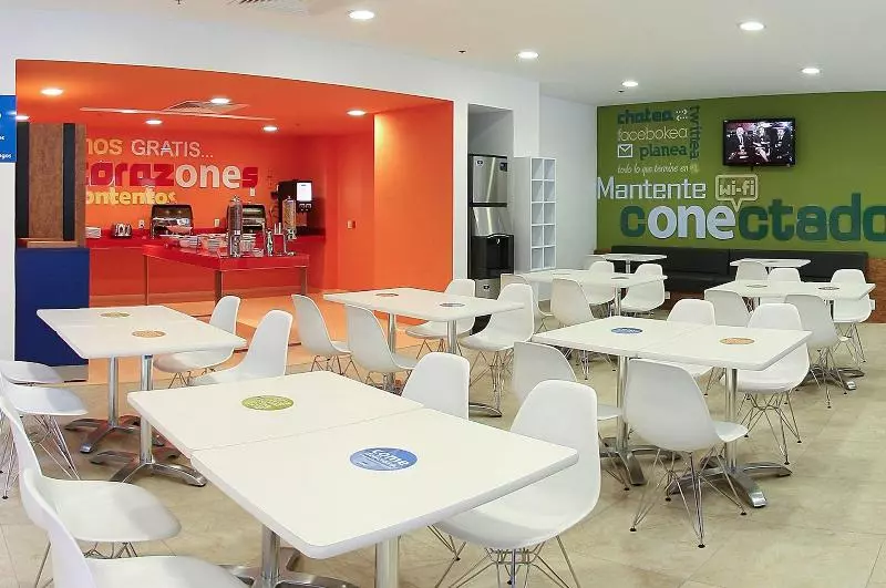 Hôtel One Leon Poliforum