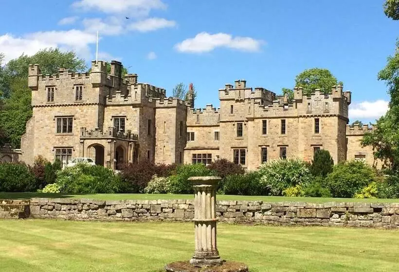 בית מלון כפרי Otterburn Castle