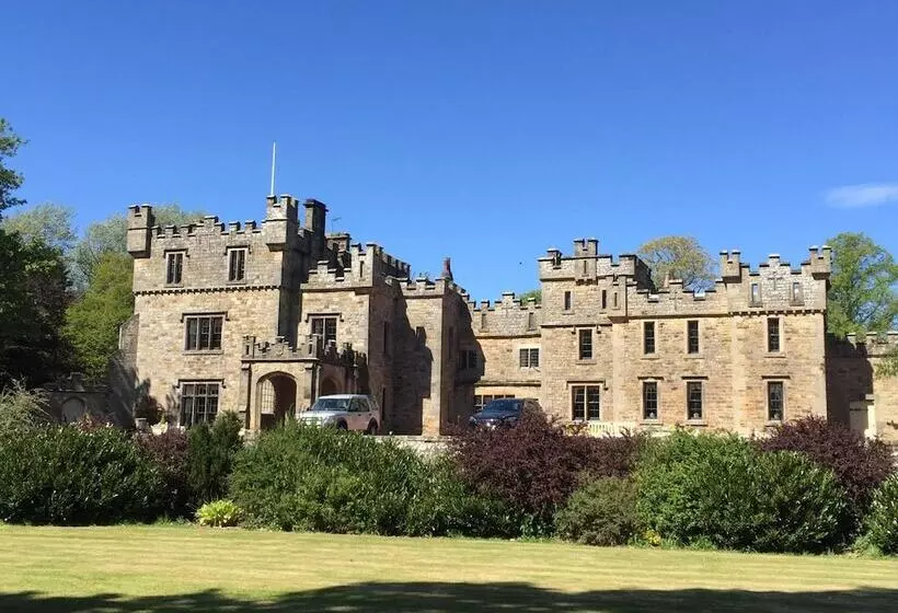 בית מלון כפרי Otterburn Castle