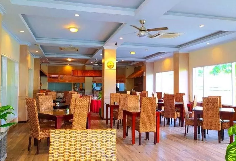 هتل Puri Saron Denpasar