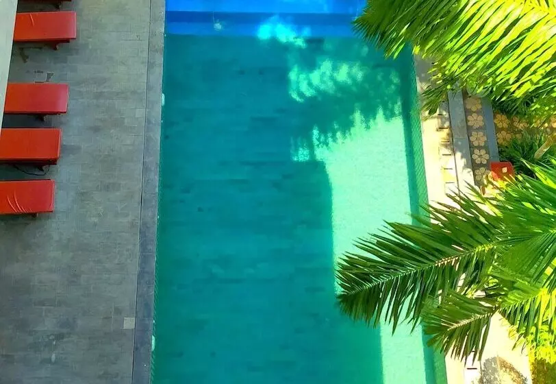 هتل Puri Saron Denpasar