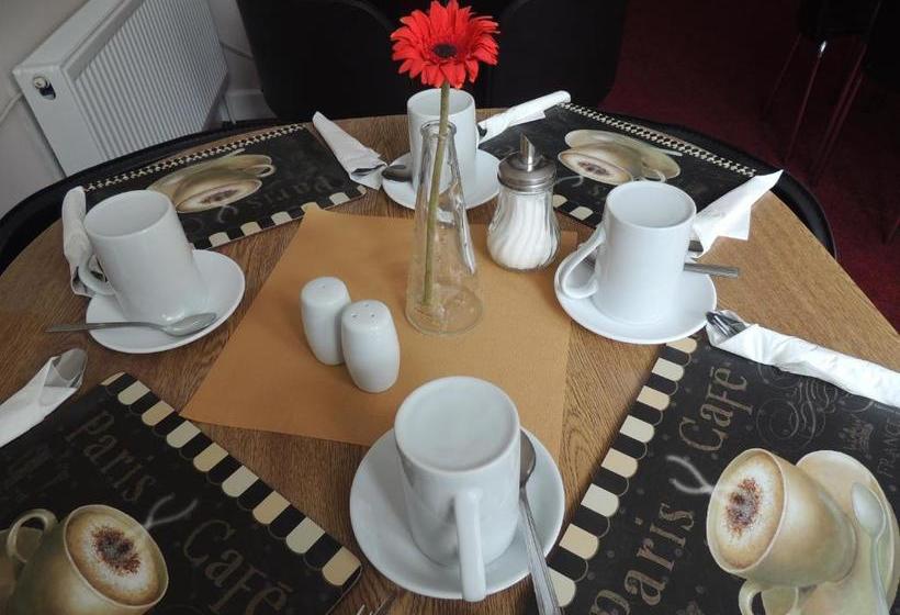 ホテル White House