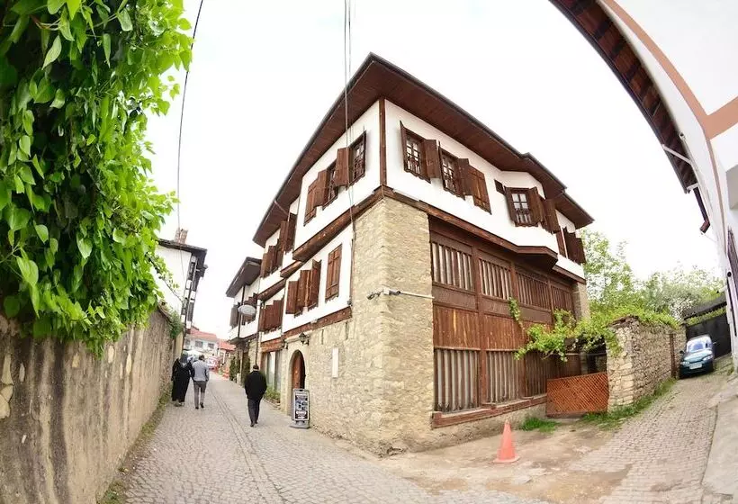 ホテル Yorgancıoglu Konak