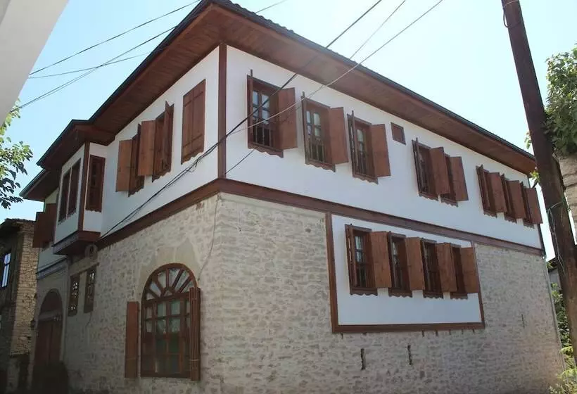 ホテル Yorgancıoglu Konak