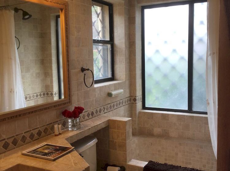 Sunrise Cove Luxury Penthouse