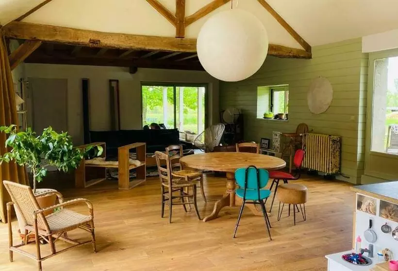 ベッドアンドブレックファースト Chambre D Hôtes Dans Les Champs