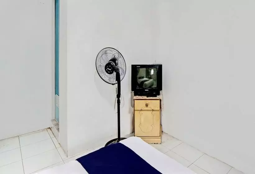 Hotelli Spot On 91950 Guest House Teknong Syariah