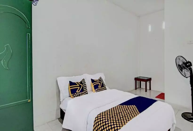 Hotelli Spot On 91950 Guest House Teknong Syariah