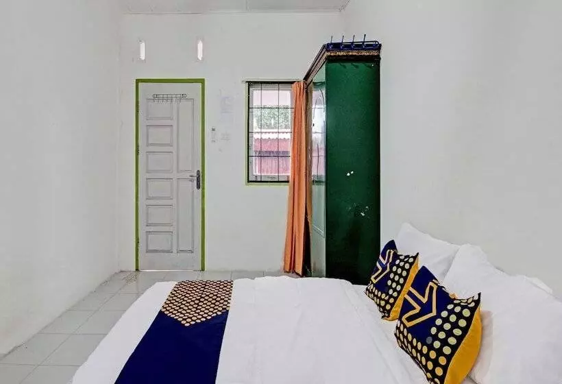 Hotelli Spot On 91950 Guest House Teknong Syariah