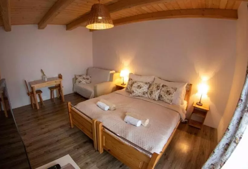 Majatalo Penzión Skorušina