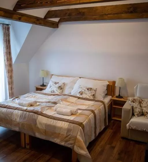 Majatalo Penzión Skorušina