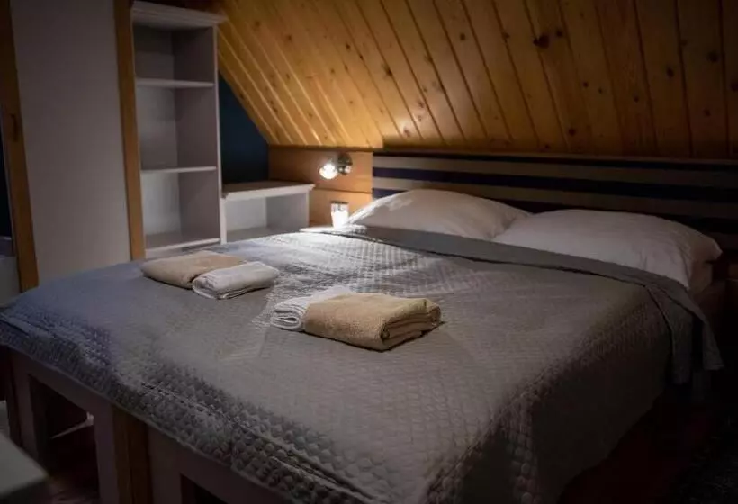 Majatalo Penzión Skorušina