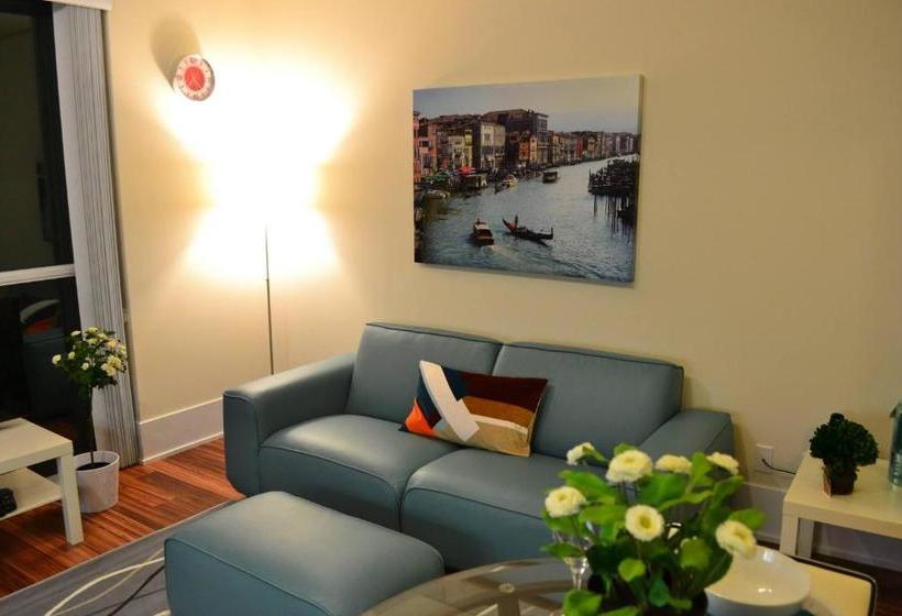 Atlas Suites  Cn Tower & Convention Centre Furnished Apart