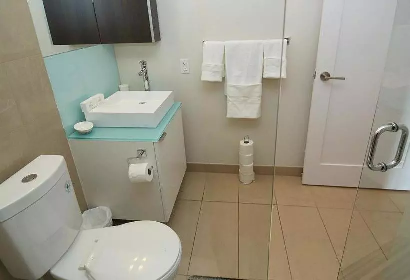 Atlas Suites  Cn Tower & Convention Centre Furnished Apart