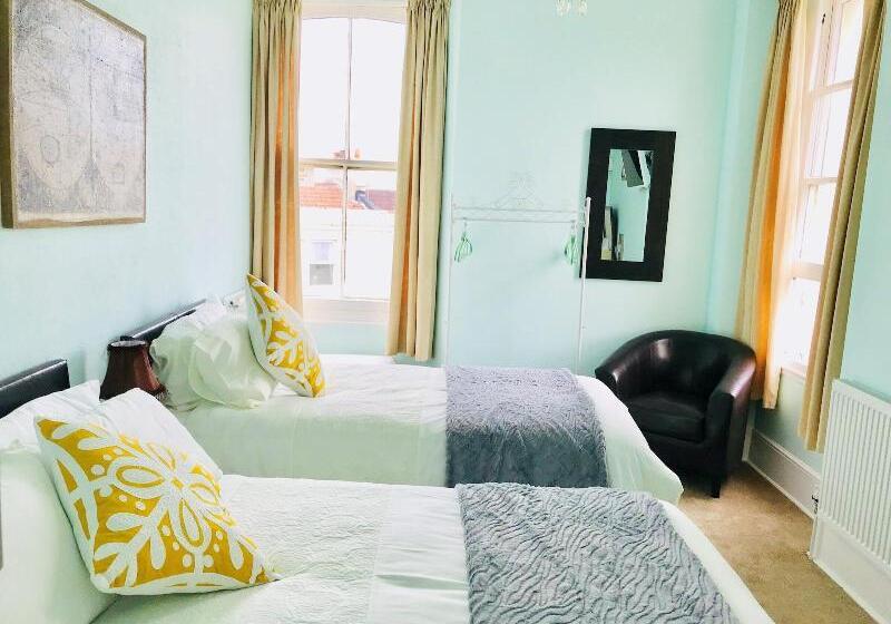 تختخواب و صبحانه Highlea Guest House