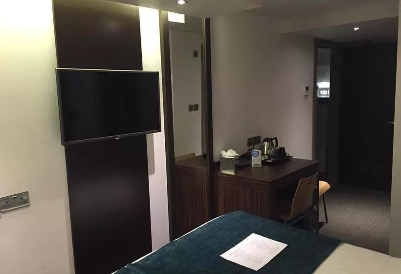 هتل Maitrise  Edgware Road – London