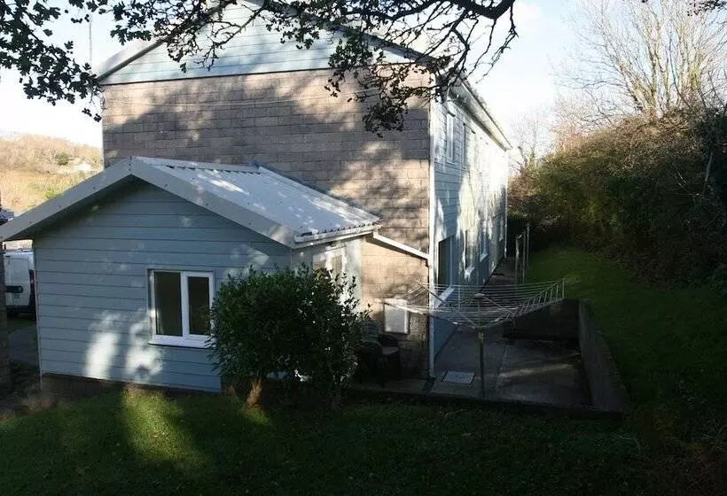 Freshwater Bay Holiday Cottages