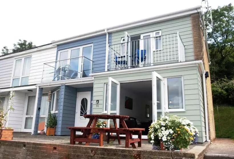 Freshwater Bay Holiday Cottages