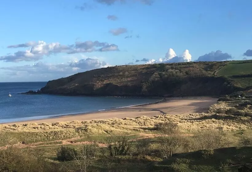 Freshwater Bay Holiday Cottages