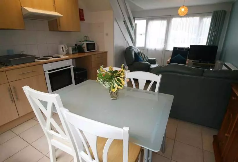 Freshwater Bay Holiday Cottages