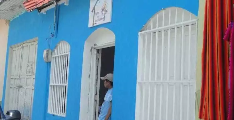مسافرخانه Los Estudiantes