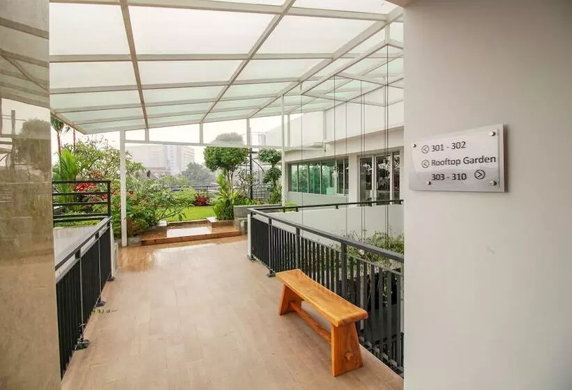 Hotelli Collection O Sweet Karina Bandung