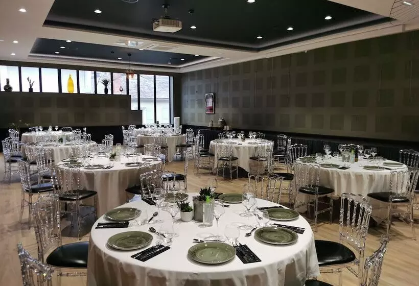 ホテル Grand Hôtel Brive