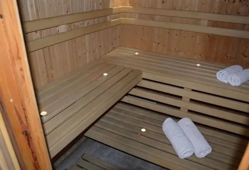 בית מלון כפרי Hani Zisi