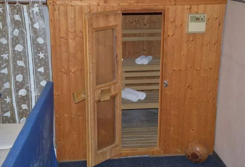 בית מלון כפרי Hani Zisi