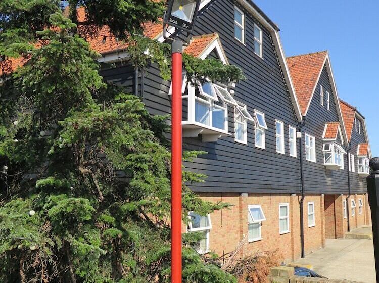 בית מלון כפרי Oyster Fleet