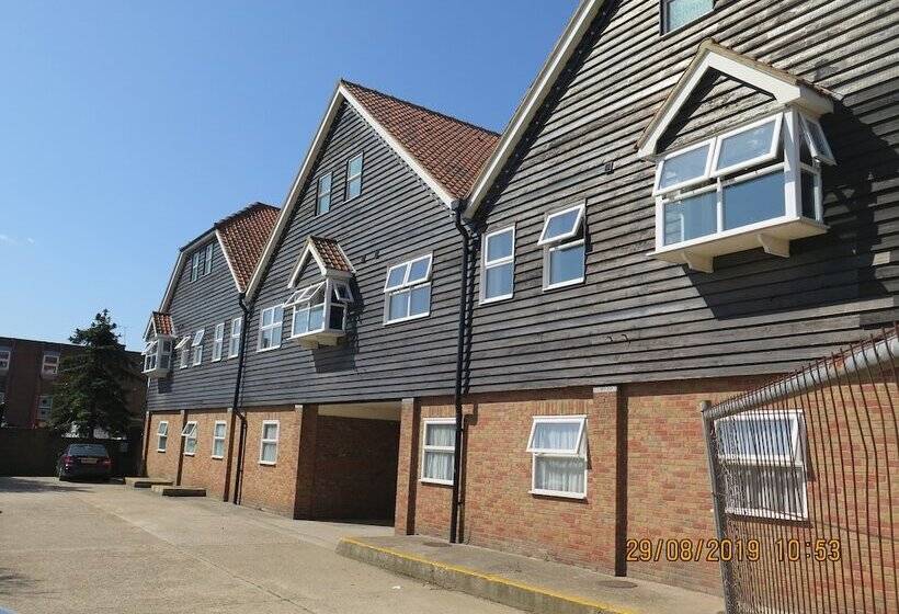 בית מלון כפרי Oyster Fleet