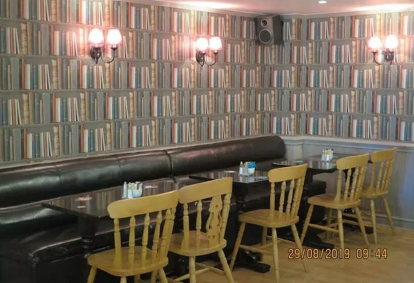 Отель Oyster Fleet