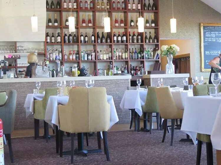 Отель Oyster Fleet