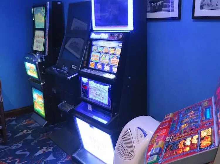 Отель Oyster Fleet