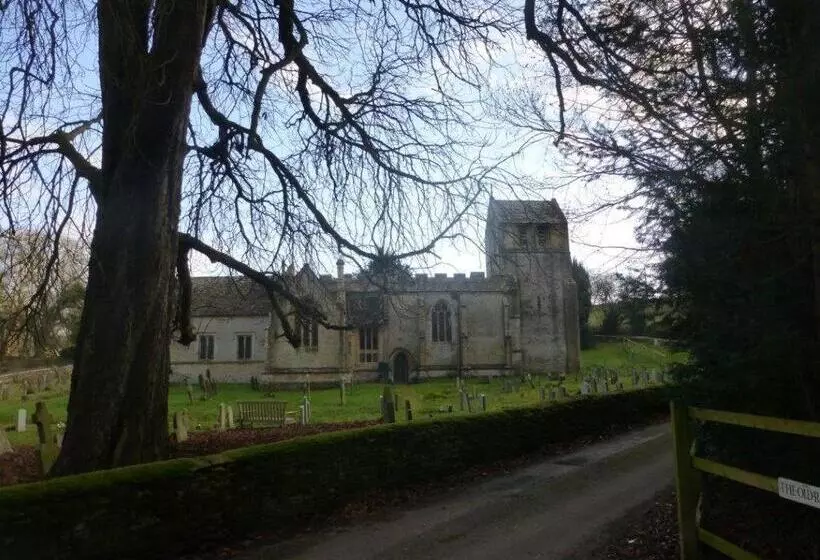 هتل The Bathurst Arms