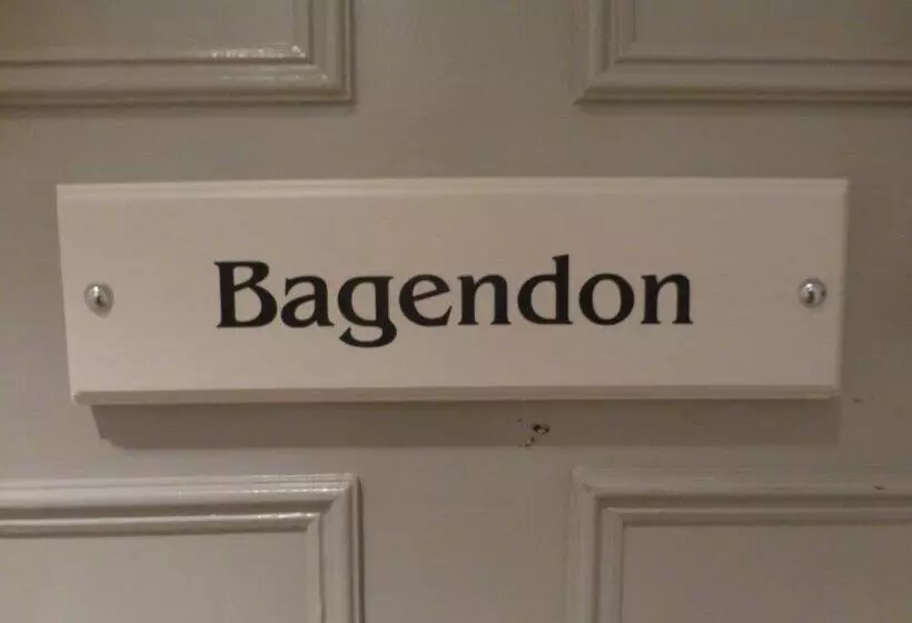 هتل The Bathurst Arms