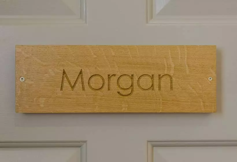 בית מלון כפרי The Rodney