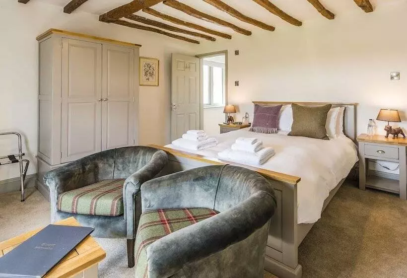 בית מלון כפרי The Rodney