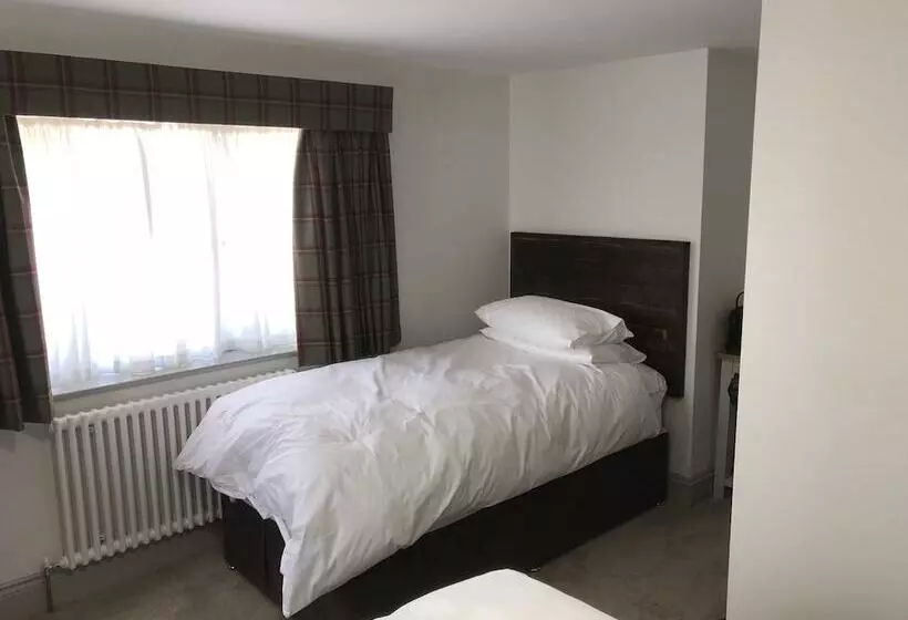 בית מלון כפרי The Rodney